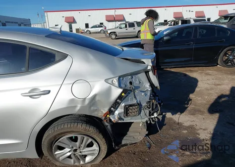 2019 Hyundai Elantra Value Edition z USA, uszkodzony, nr VIN 5NPD84LF6KH462909